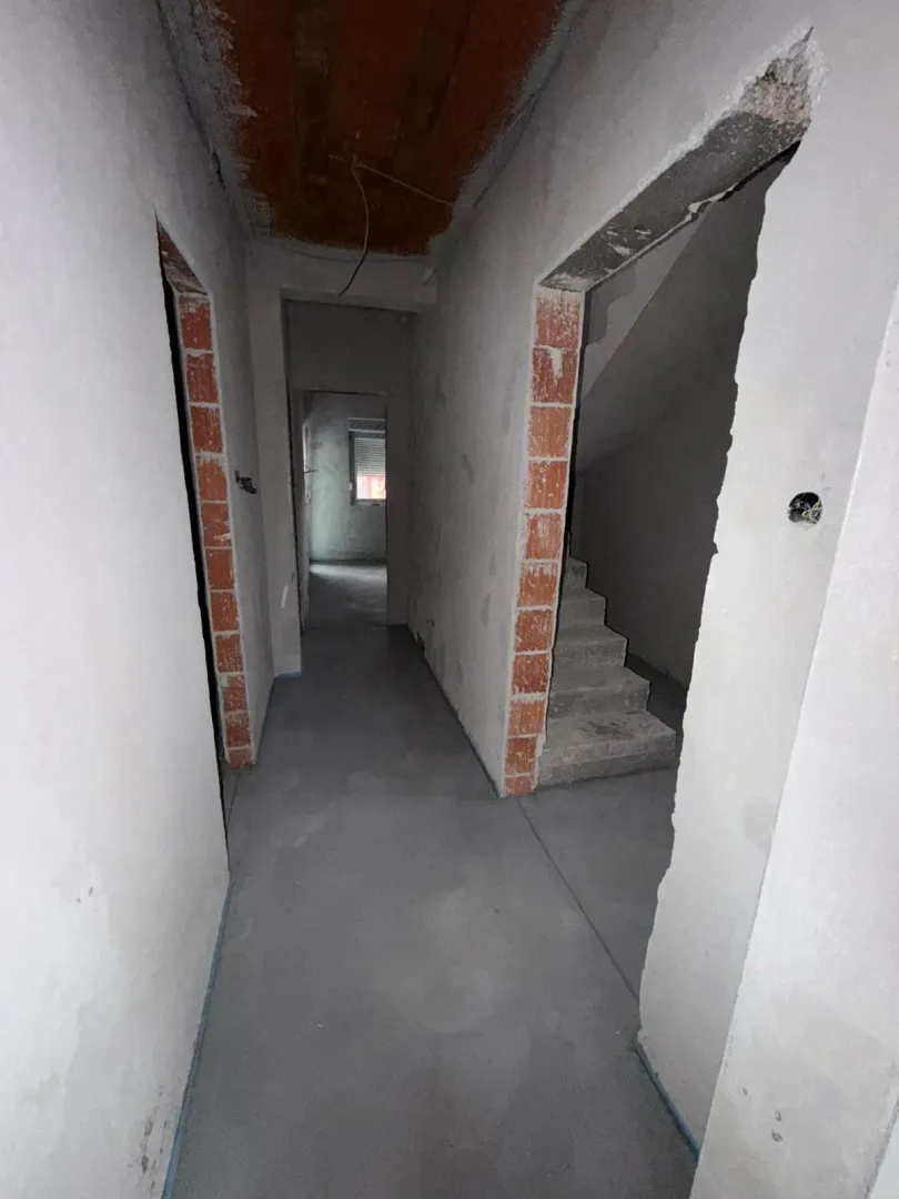 Prodaja, kuća, 272m², Bečmen, Surčin