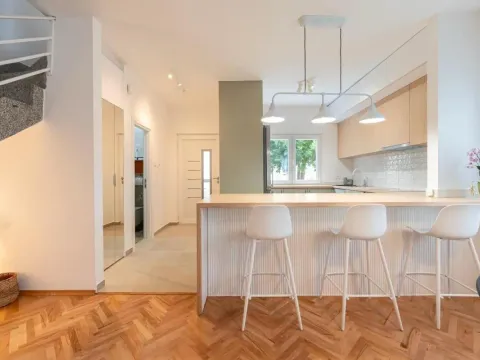 Rent, apartment, 100m², Dalmatinska ulica, Podgorica - image 4