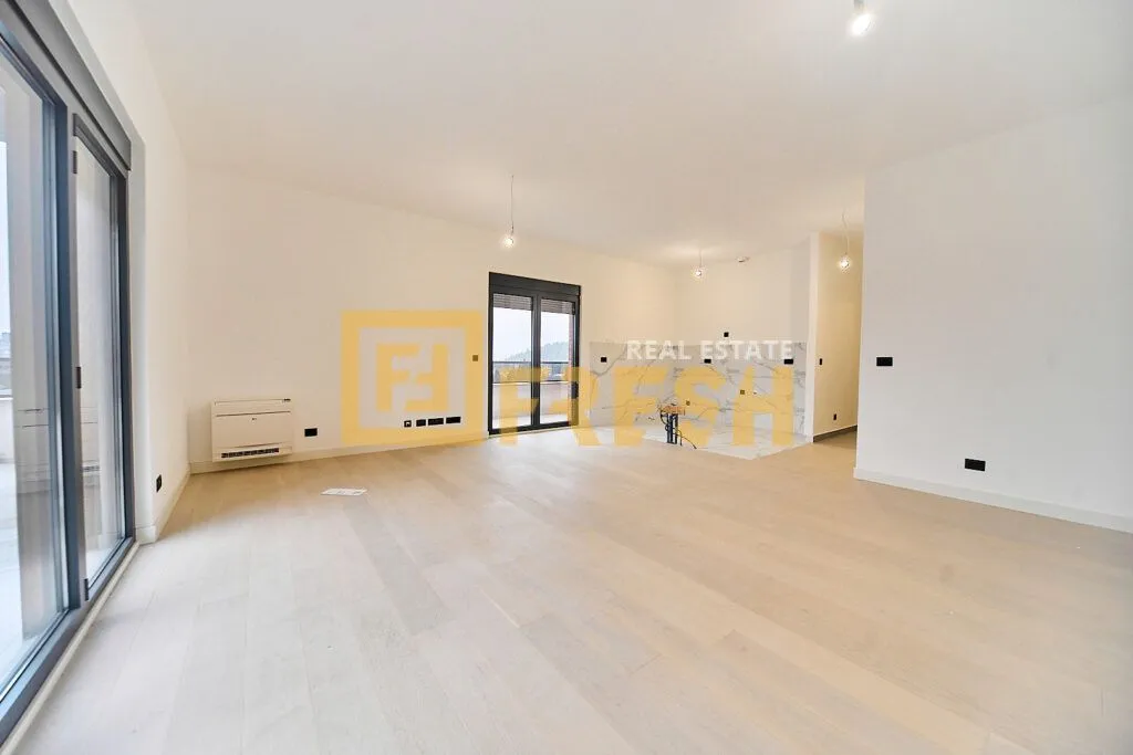 Prodaja, trosoban stan, 149m², Krivi Most, Podgorica
