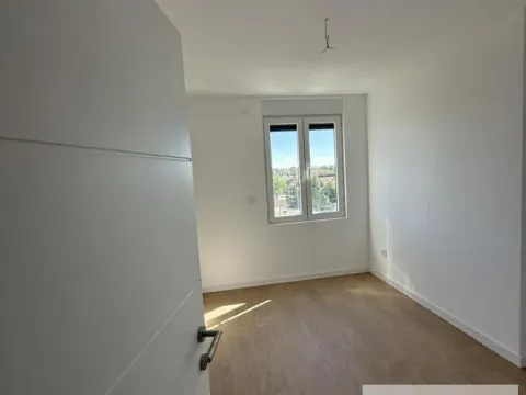 Izdavanje, trosoban stan, 69m², Nova Pazova, Stara Pazova - image 8