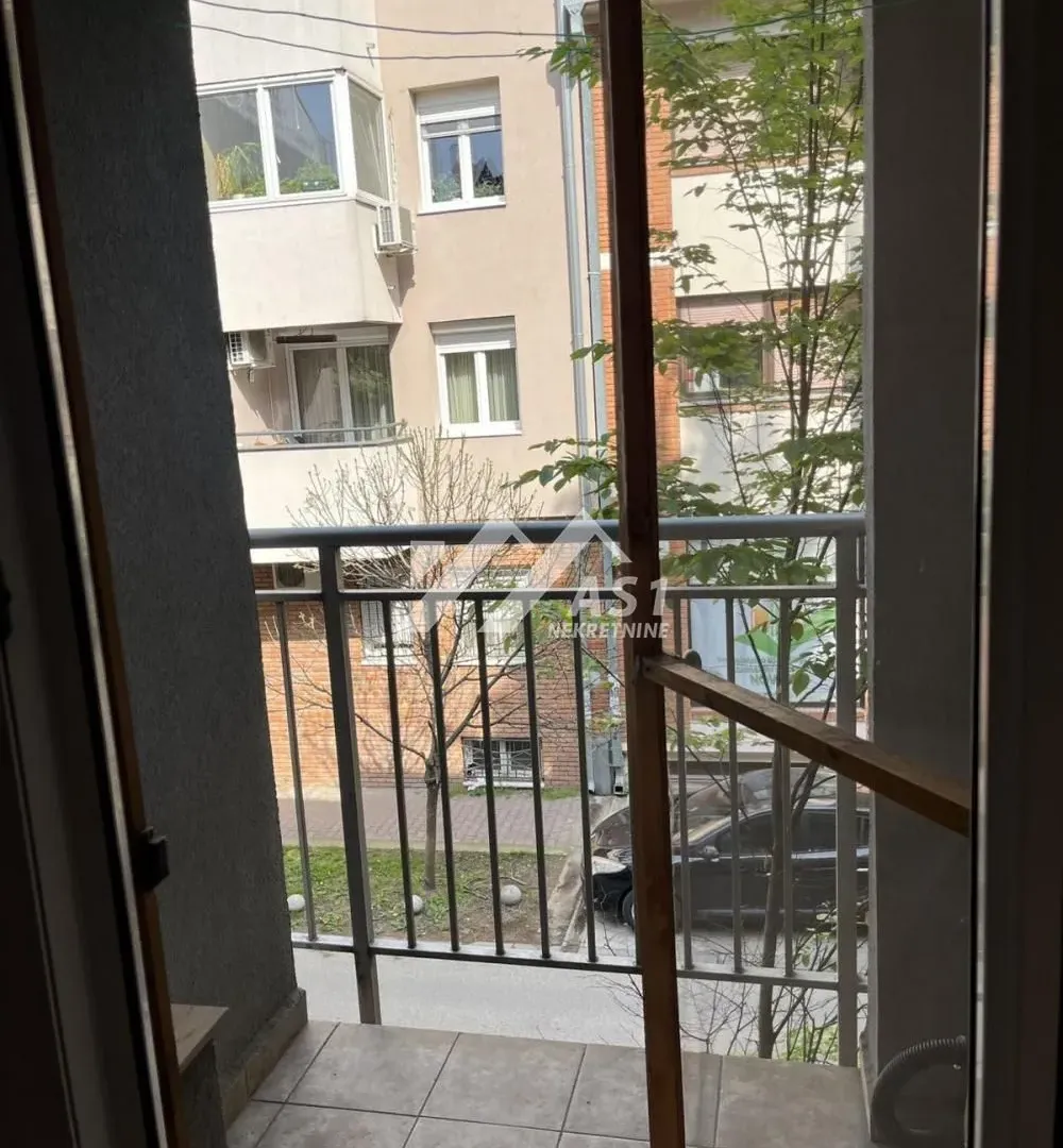 Izdavanje, jednosoban stan, 40m², Sajam, Novi Sad Sve Podlokacije