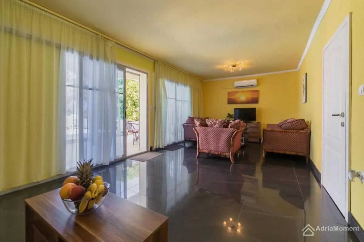Sale, house, 220m², Đuraševići, Tivat