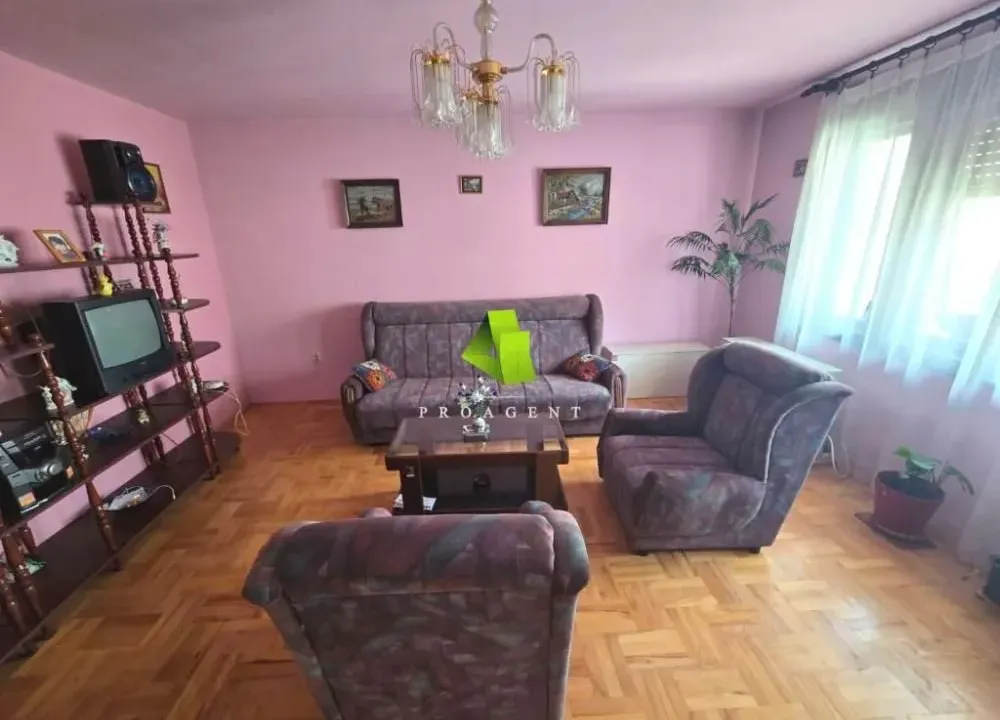 Izdavanje, četvorosoban stan, 104m², Pantelej, Niš