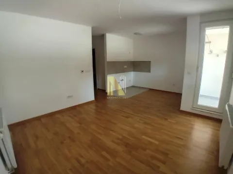 Sale, two bedroom apartment, 40m², Telep, Novi Sad Sve Podlokacije - image 1