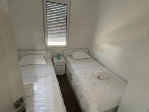 Sale, house, 400m², Utjeha, Bar - image 3