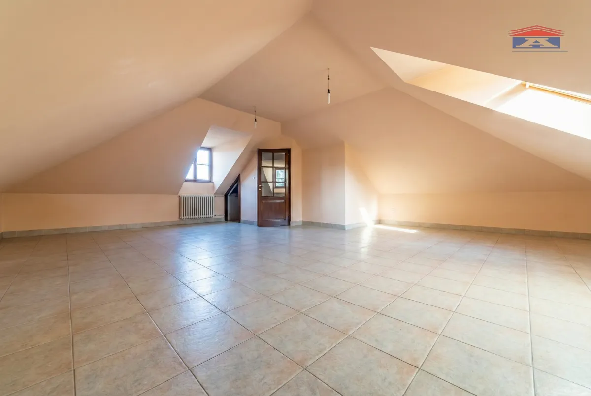 Sale, house, 298m², Jodna Banja, Novi Sad Sve Podlokacije