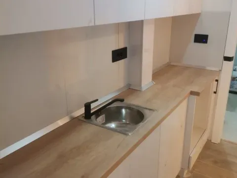 Prodaja, jednosoban stan, 32m², Zemun Sve Podlokacije, Beograd - image 9