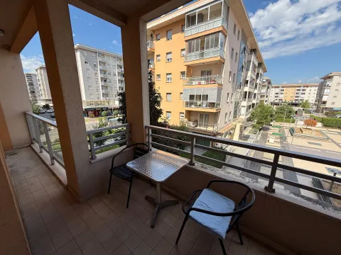 Rent, two bedroom apartment, 75m², City Kvart, Podgorica - image 2