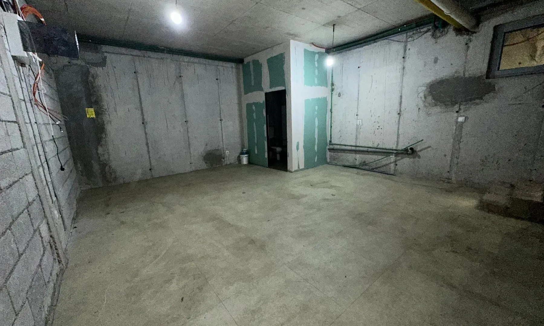 Rent, office space, 92m², Tološi, Podgorica