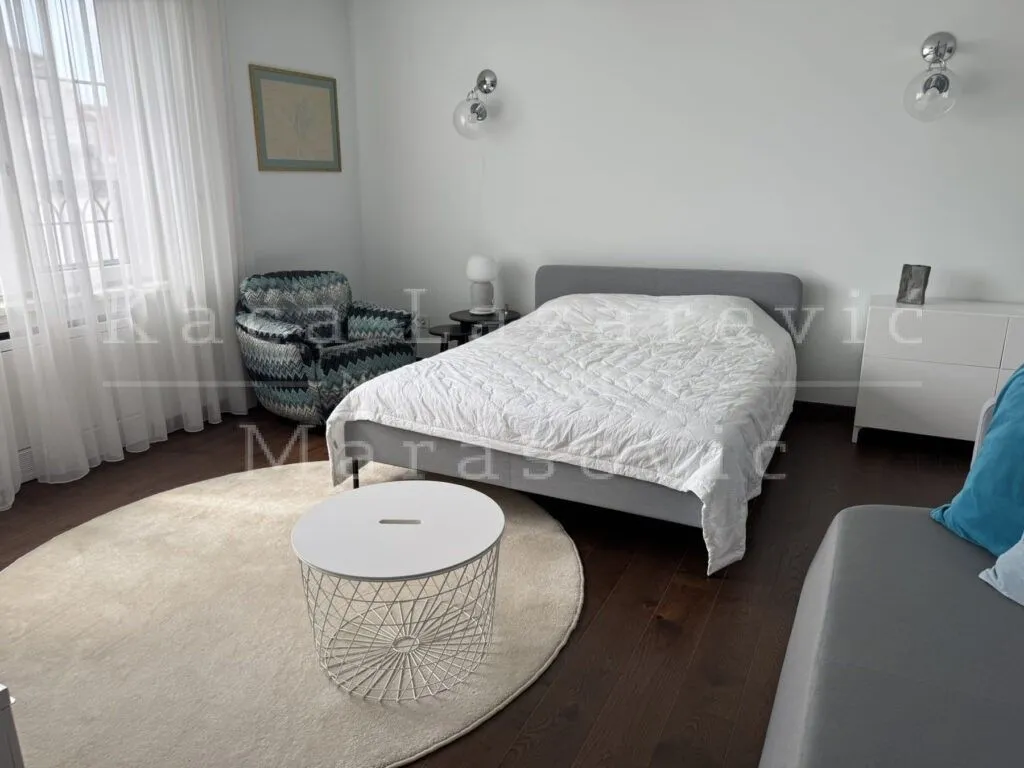 Sale, house, 275m², Crveni Krst, Beograd