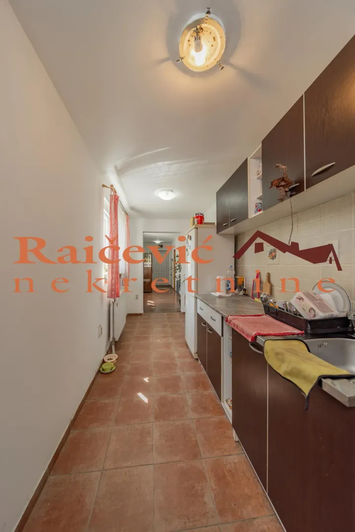 Sale, house, 260m², Resnik, Beograd