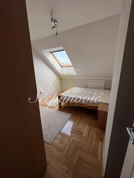 Prodaja, trosoban stan, 80m², Bulevar Oslobodjenja, Novi Sad Sve Podlokacije