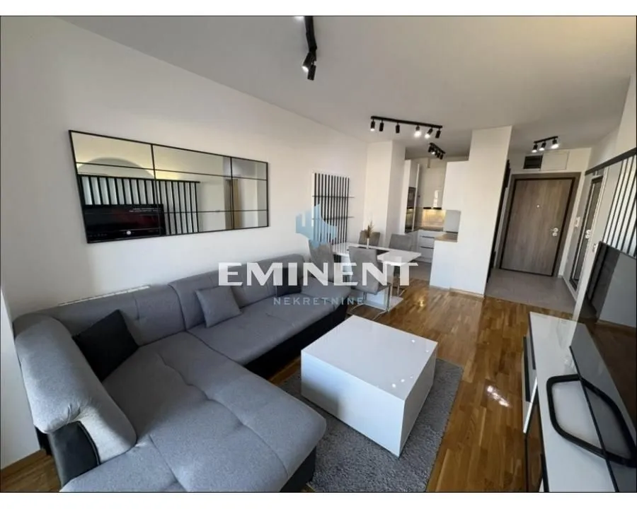 Izdavanje, dvosoban stan, 52m², Hala Pionir, Palilula Sve Podlokacije