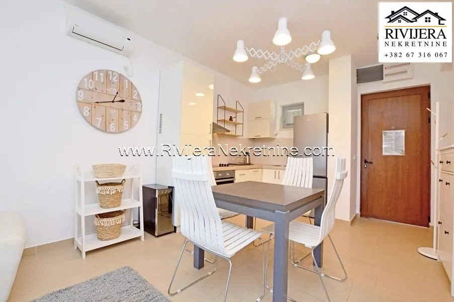 Prodaja, dvosoban stan, 73m², Đenovići, Herceg Novi