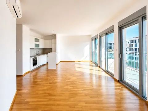 Sale, two bedroom apartment, 87m², Bečići, Budva - image 2