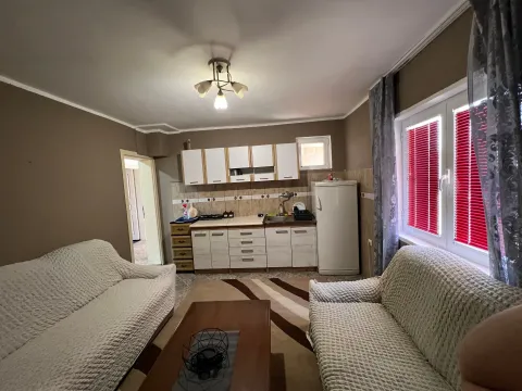 Rent, one bedroom apartment, 40m², Šušanj, Bar - image 3