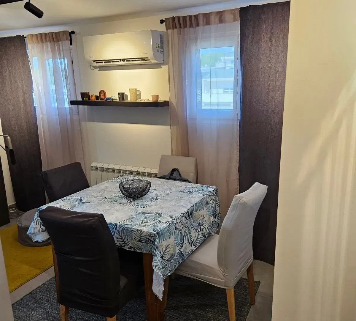 Prodaja, dvosoban stan, 69m², Dedinje Sve Podlokacije, Beograd