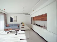 Prodaja, dvosoban stan, 75m², Rafailovići, Budva