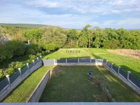 Prodaja, kuća, 425m², Irig, Srbija - image 8
