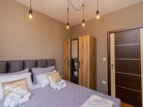 Izdavanje, jednosoban stan, 47m², Budva, Crna Gora - image 12