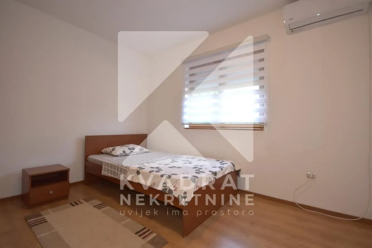Rent, house, 200m², Dalmatinska ulica, Podgorica