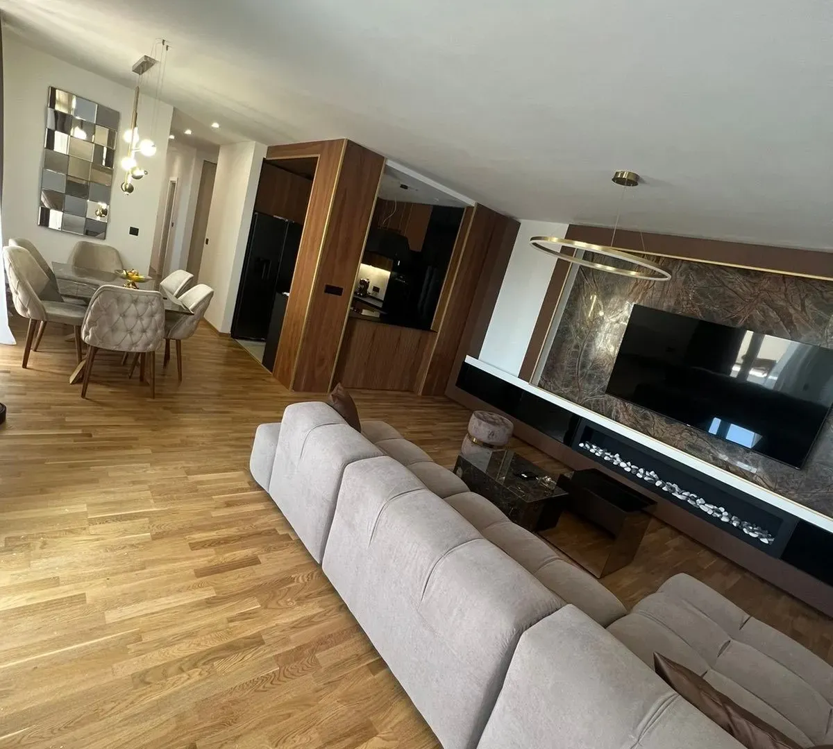 Prodaja, četvorosoban stan, 121m², Rakovica, Beograd