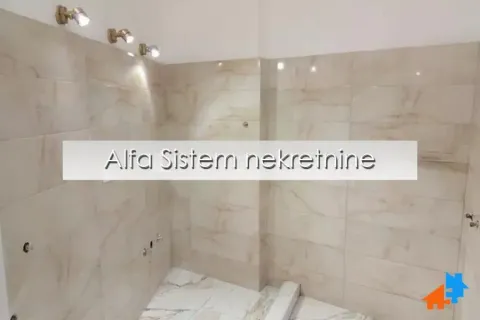 Izdavanje, četvorosoban stan, 120m², Topličin venac, Beograd - image 10