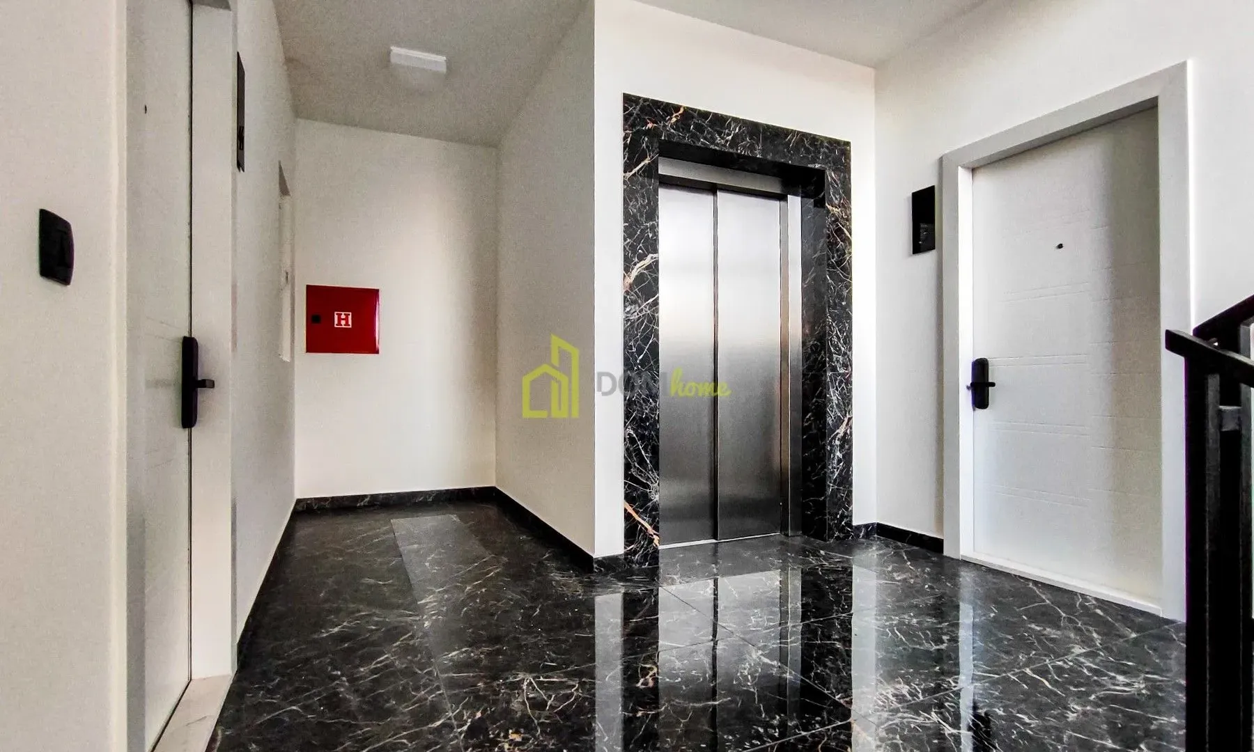 Rent, three bedroom apartment, 152m², Centar, Podgorica