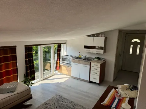 Prodaja, kuća, 110m², Budva, Crna Gora - image 9