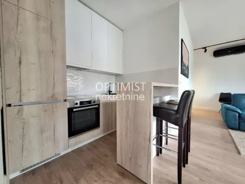 Izdavanje, trosoban stan, 70m², Dušanovac, Voždovac Sve Podlokacije - image 4