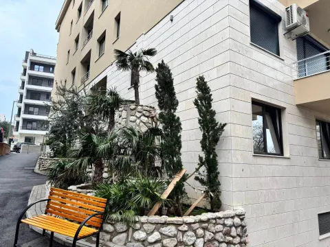 Sale, two bedroom apartment, 47m², Bečići, Budva - image 11
