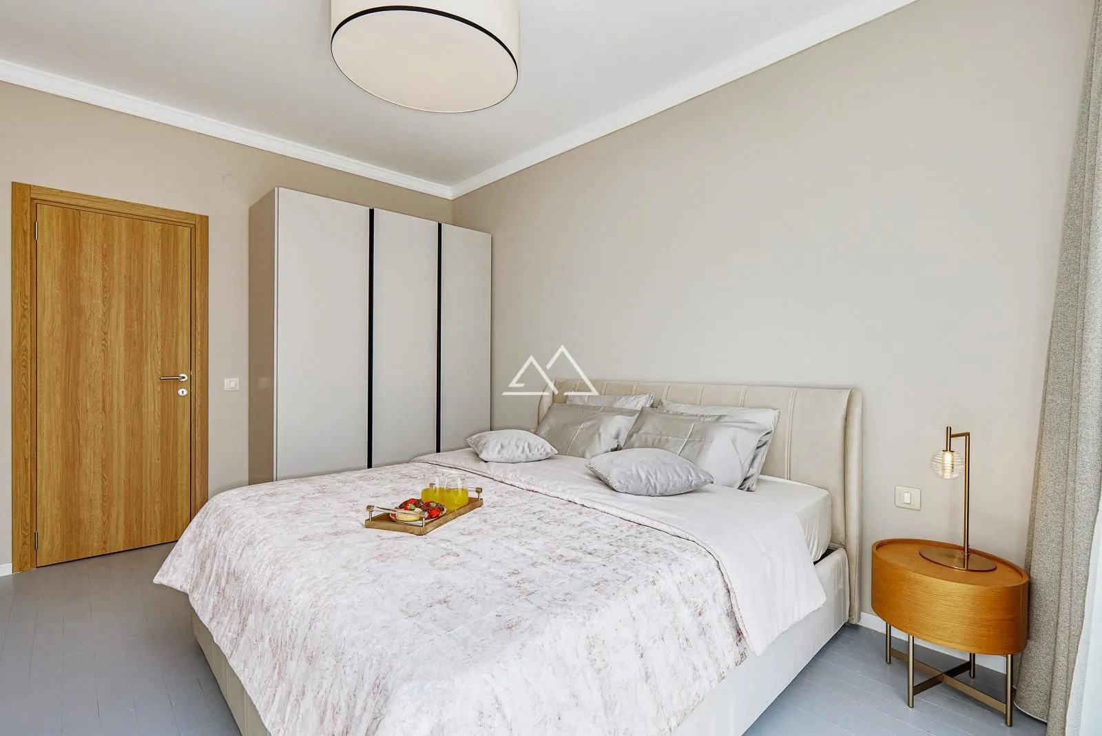 Sale, three bedroom apartment, 158m², Dobrota, Kotor