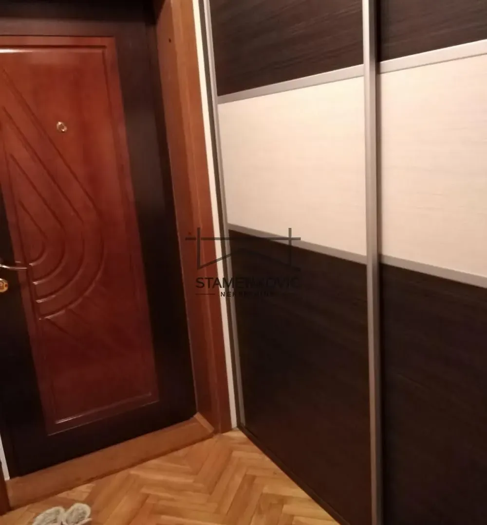 Izdavanje, dvosoban stan, 60m², Sajam, Novi Sad Sve Podlokacije