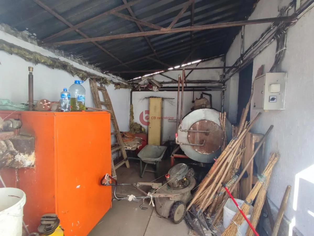 Prodaja, poslovni prostor, 404m², Đurđin, Subotica