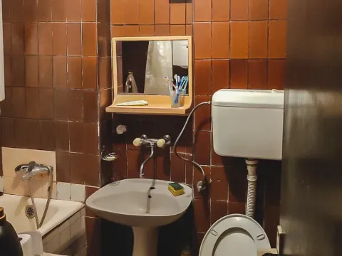 Prodaja, trosoban stan, 100m², Blok 5, Podgorica - image 9