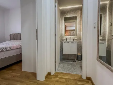 Rent, one bedroom apartment, 46m², Stari Aerodrom, Podgorica - image 5