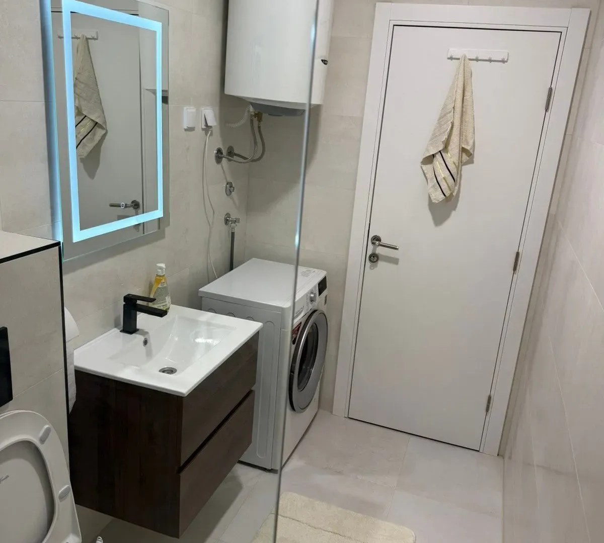 Rent, one bedroom apartment, 40m², Bečići, Budva