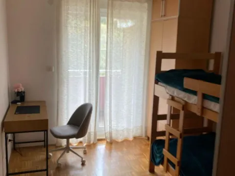 Izdavanje, dvosoban stan, 50m², Lazi, Budva - image 2