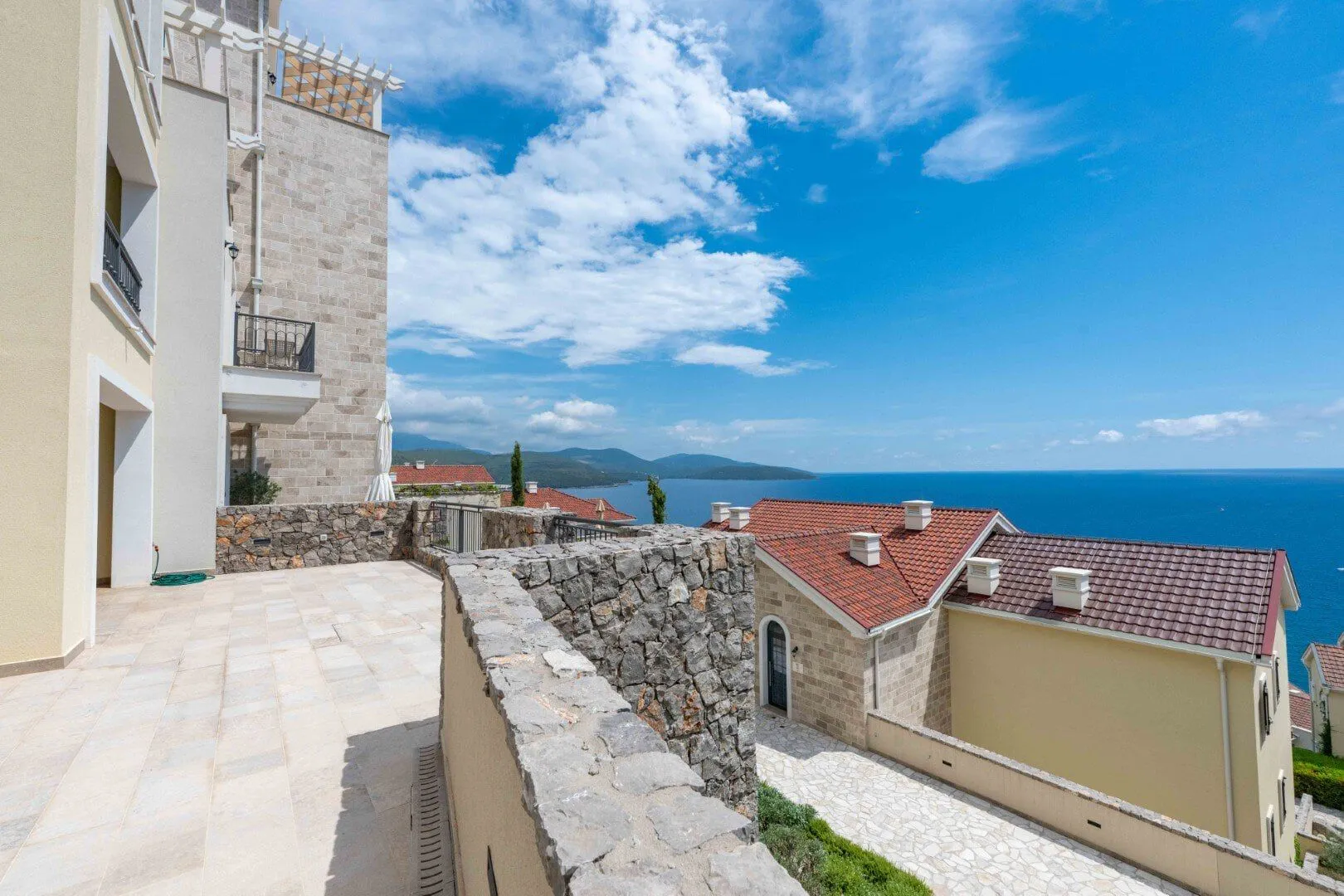 Sale, one bedroom apartment, 74m², Luštica Bay, Tivat