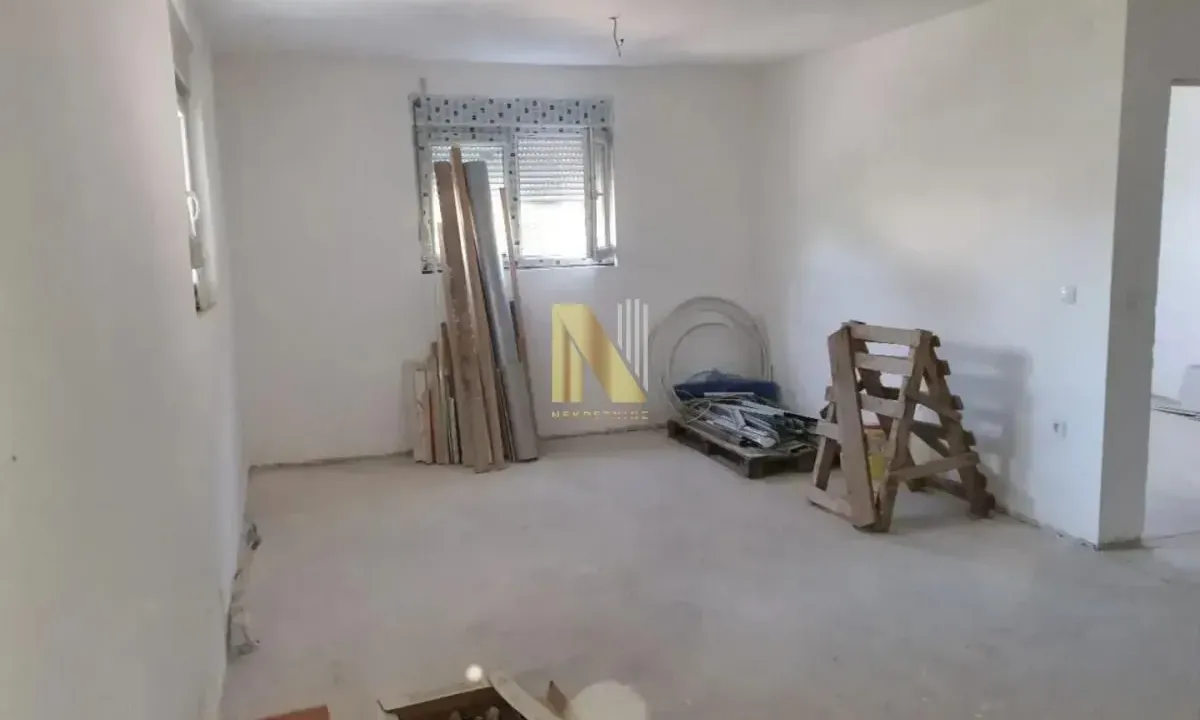 Prodaja, trosoban stan, 66m², Resnik, Beograd