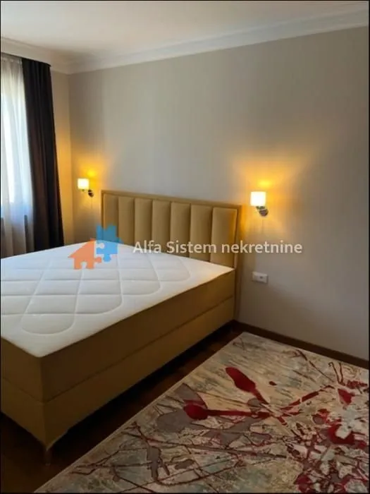 Izdavanje, trosoban stan, 80m², Čubura, Beograd