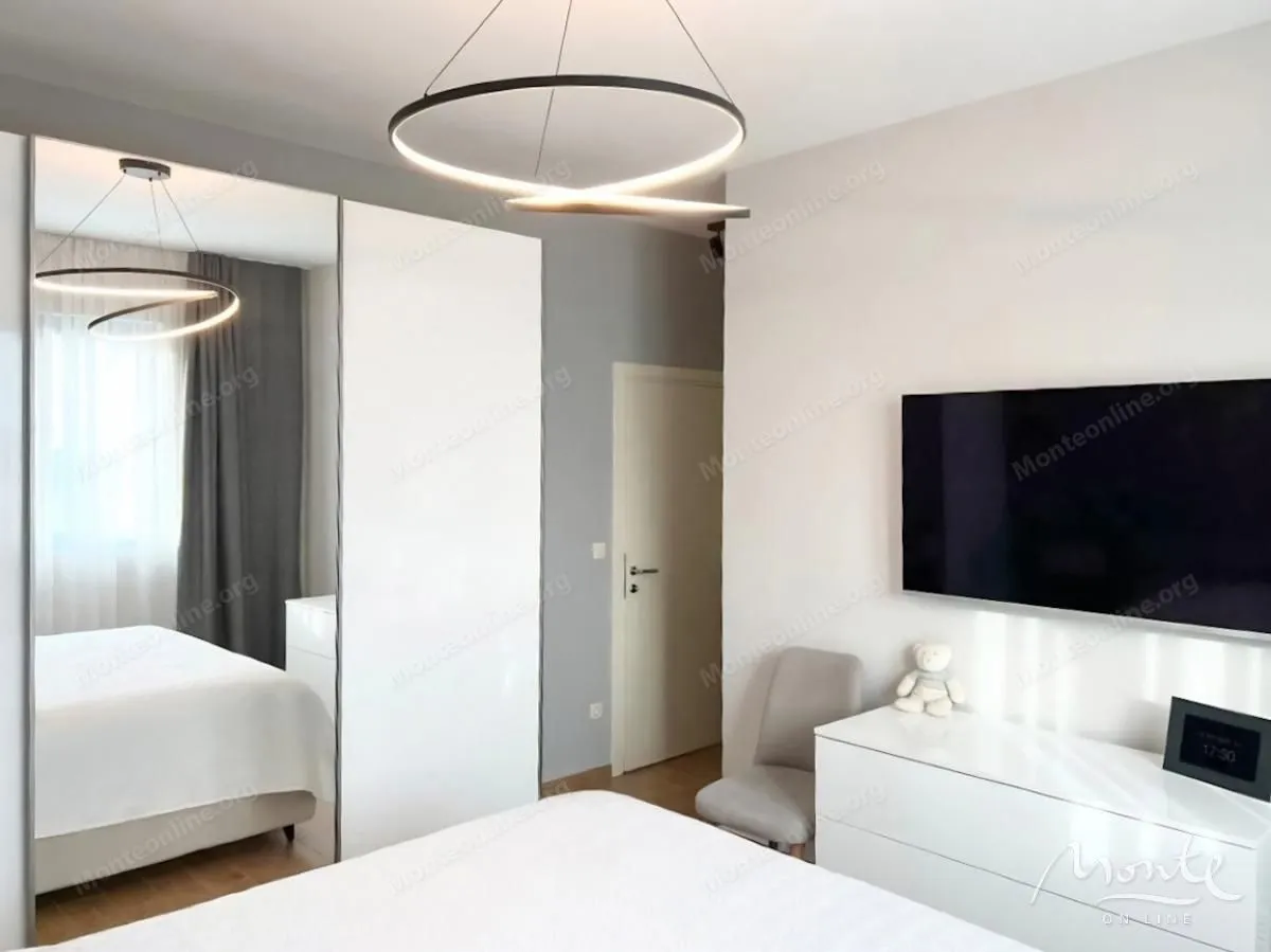 Sale, two bedroom apartment, 81m², Bečići, Budva