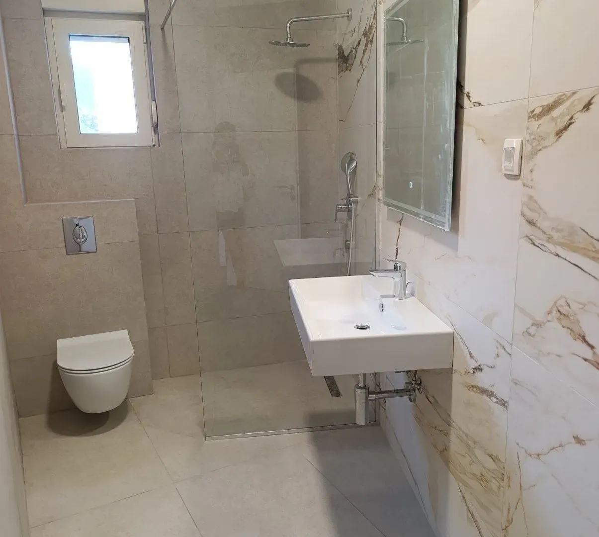 Prodaja, dvosoban stan, 65m², Centar, Budva