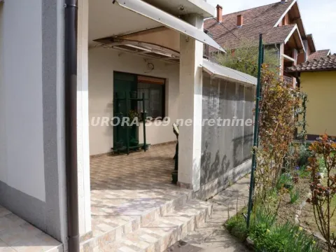 Prodaja, trosoban stan, 92m², Vrnjačka Banja, Srbija - image 2