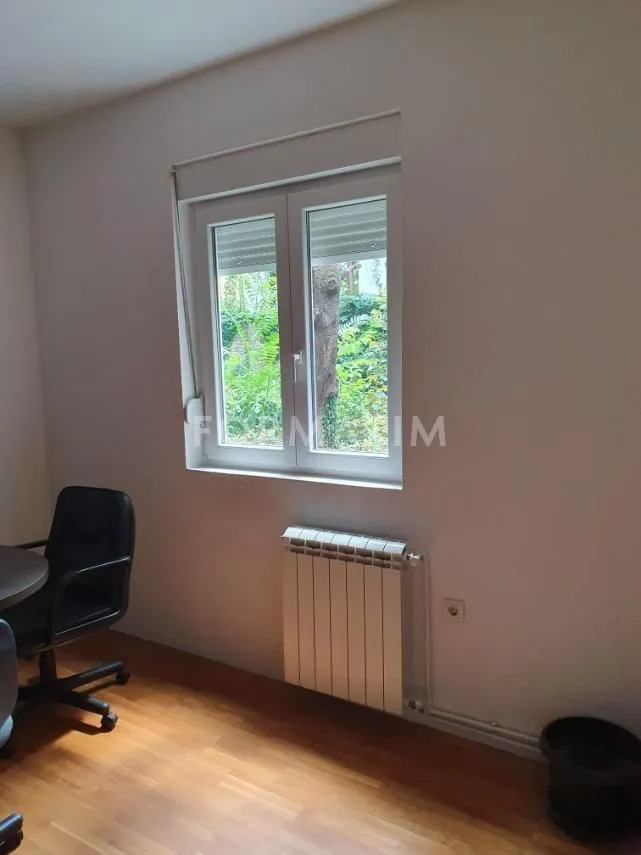 Izdavanje, dvosoban stan, 45m², Vračar Centar, Vračar Sve Podlokacije
