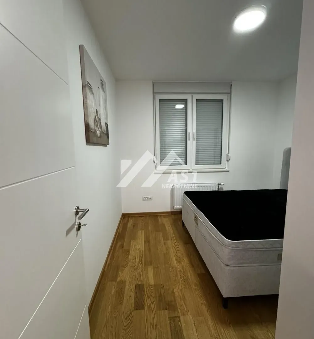 Izdavanje, dvosoban stan, 51m², Bulevar patrijarha Pavla, Novi Sad Sve Podlokacije
