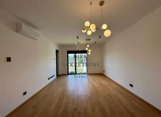 Prodaja, dvosoban stan, 76m², Zabjelo, Podgorica