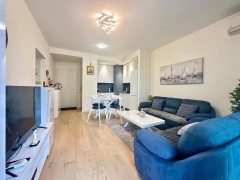 Izdavanje, trosoban stan, 68m², Savski Venac, Beograd - image 2
