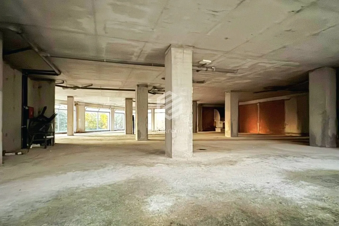 Rent, office space, 406m², Petrovac, Budva
