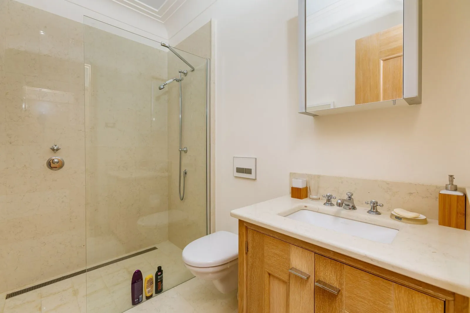 Sale, four bedroom apartment, 240m², Tivat, Crna Gora